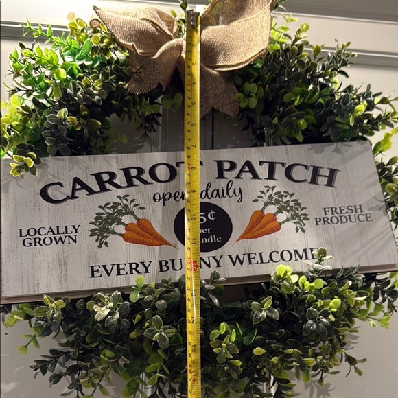 Carrot Patch Wreath with Burlap Bow - Picture 2 of 2